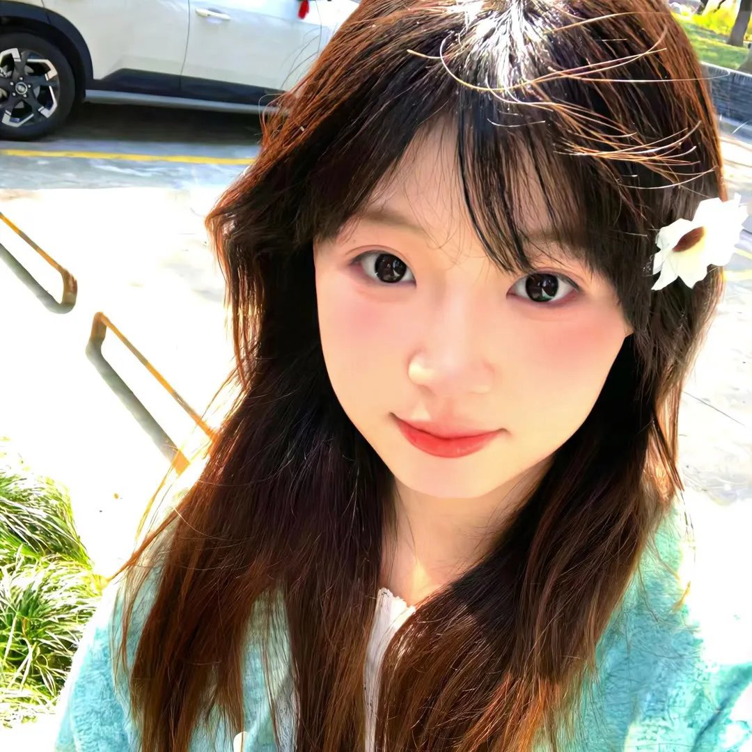 跳舞的红色公交